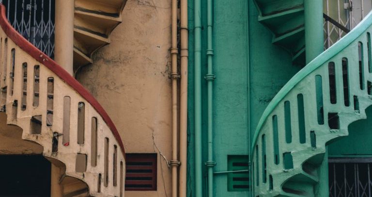 そう、男と女はすれ違う