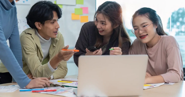 GEN Z Tips : การสื่อสารกับคนต่างวัยในที่ทำงาน